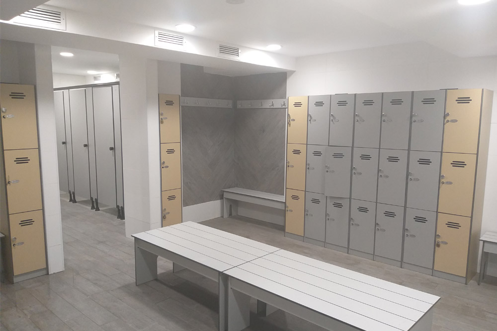 מלתחות בריכת שחיה לקהל הדתי והחילוני,בריכת נווה יעקב, מרכז ספורט נווה יעקב